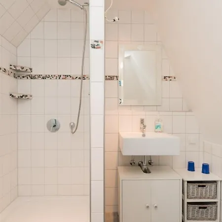Hansen Hof 3 *
